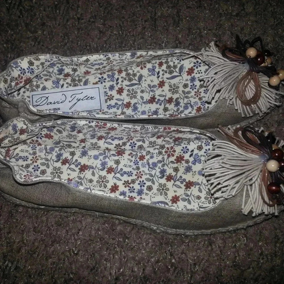 DAVID TYLER-Gold Fabric Espadrilles w/Pom Poms - Picture 6 of 7